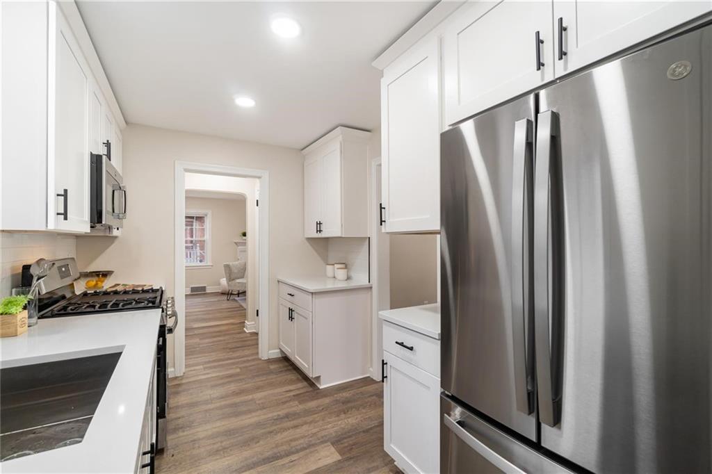 2370 Collins Road Pittsburgh, PA 15235 - Photo 12 of 28 Gallery Image 12