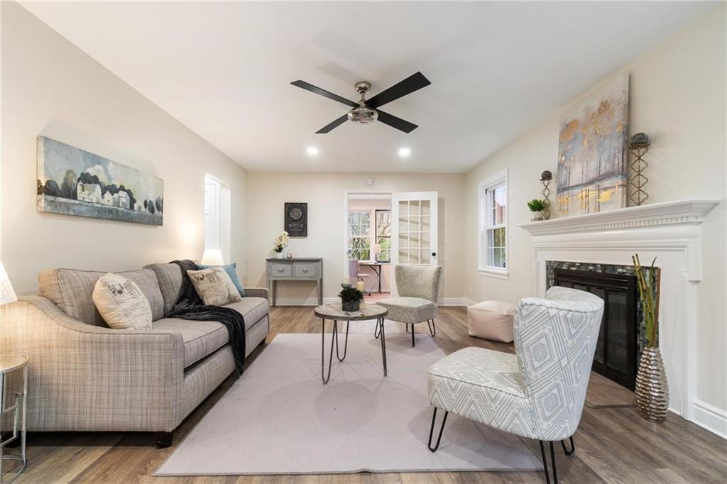 2370 Collins Road Pittsburgh, PA 15235 - Photo 15 of 28 Gallery Image 15