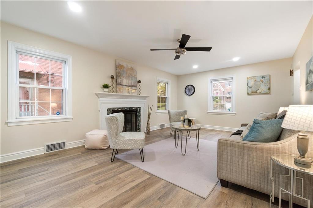 2370 Collins Road Pittsburgh, PA 15235 - Photo 17 of 28 Gallery Image 17