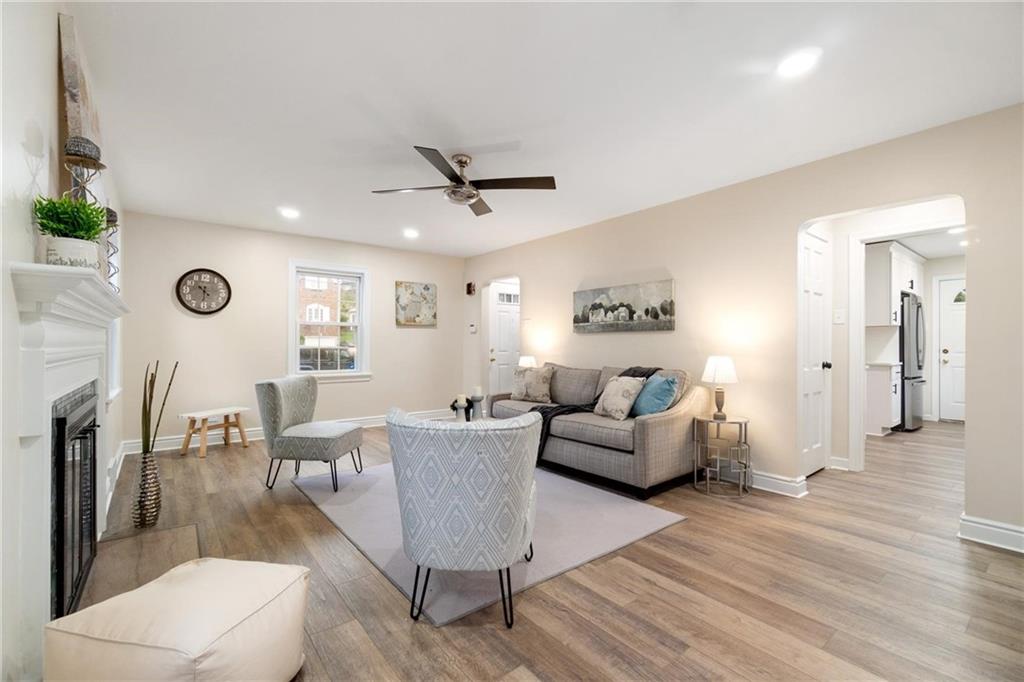2370 Collins Road Pittsburgh, PA 15235 - Photo 18 of 28 Gallery Image 18
