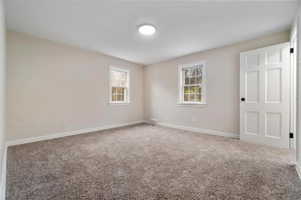 2370 Collins Road Pittsburgh, PA 15235 - Photo 20 of 28 Gallery Image 20