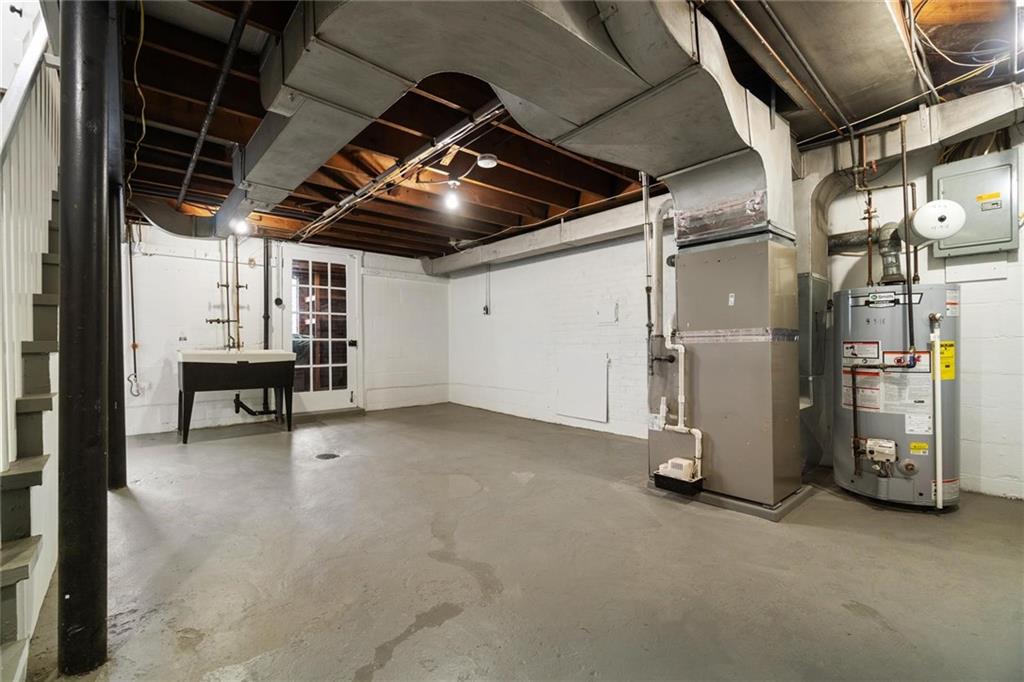 2370 Collins Road Pittsburgh, PA 15235 - Photo 25 of 28 Gallery Image 25