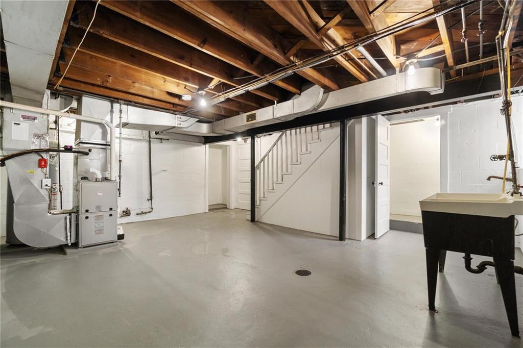 2370 Collins Road Pittsburgh, PA 15235 - Photo 26 of 28 Gallery Image 26