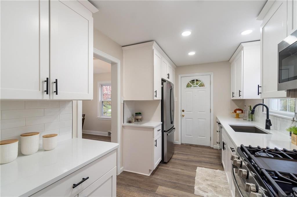 2370 Collins Road Pittsburgh, PA 15235 - Photo 10 of 28 Gallery Image 10