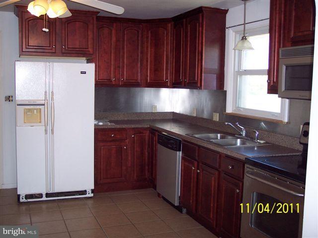 44 Graybill Road Leola, PA 17540 - Photo 6 of 14 Gallery Image 6