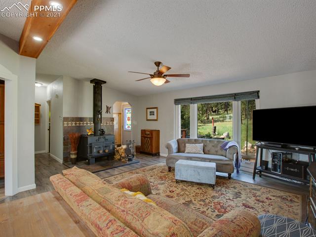 305 Julia Road Guffey, CO 80820 - Photo 3 of 30