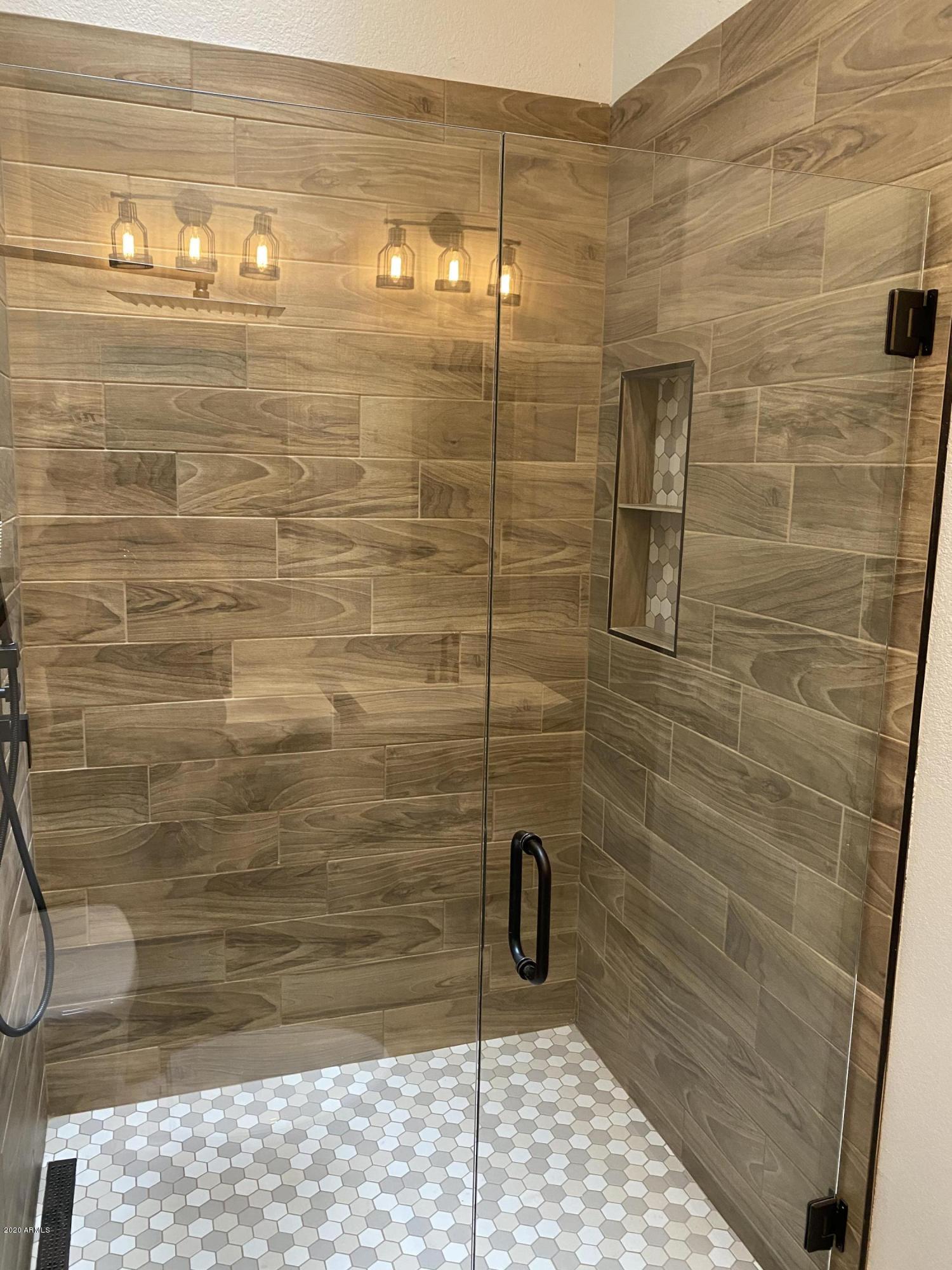 2021 East Osborn Road, Unit 13 Phoenix, AZ 85016 - Photo 6 of 33 Owner suite shower
