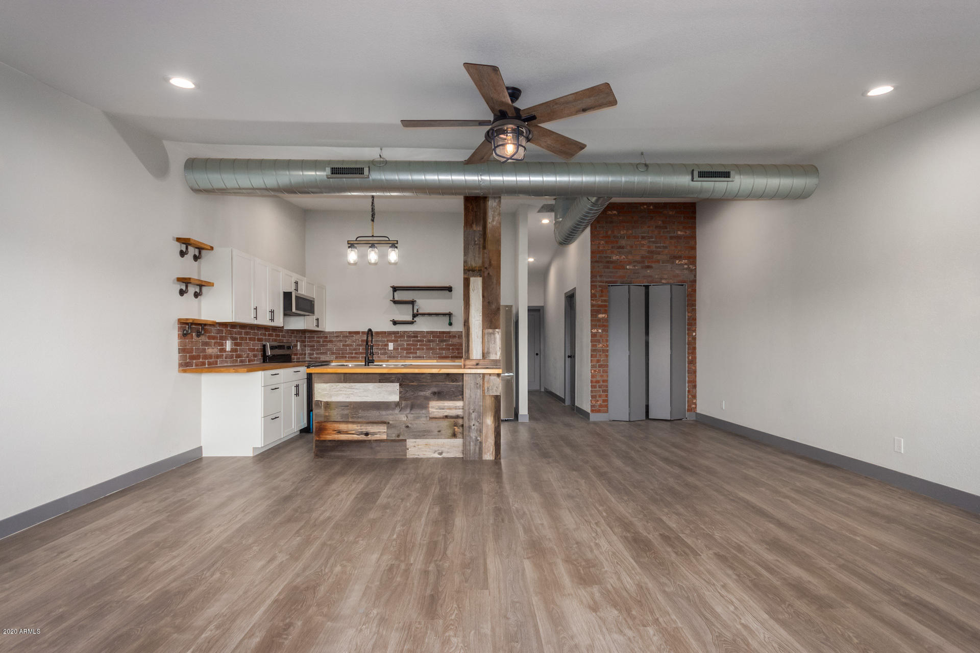 2021 East Osborn Road, Unit 13 Phoenix, AZ 85016 - Photo 9 of 33 0007-Osborn-8