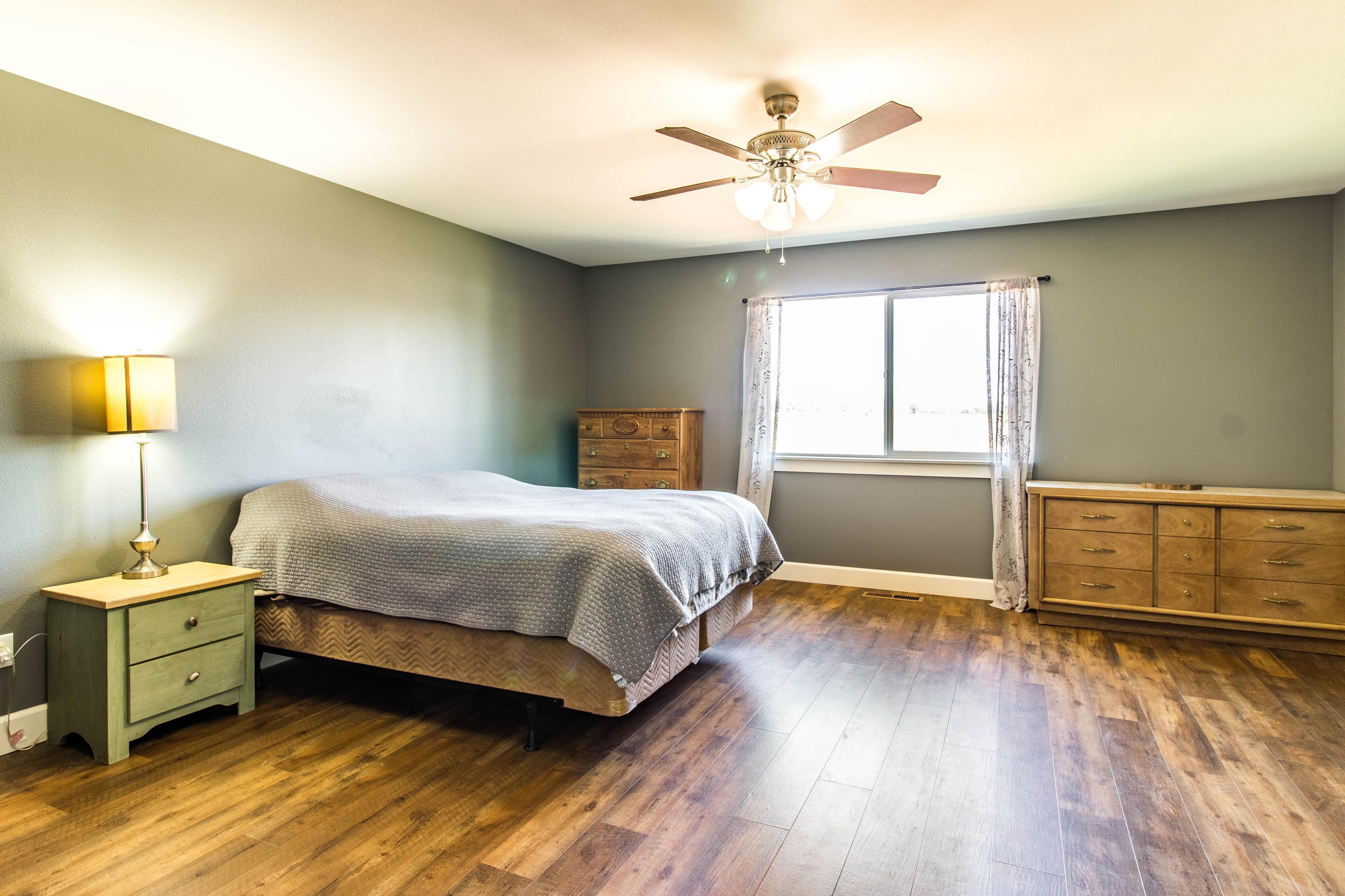 15145 Twin Lakes Road Powell Butte, OR 97753 - Photo 20 of 26 Master Bedroom
