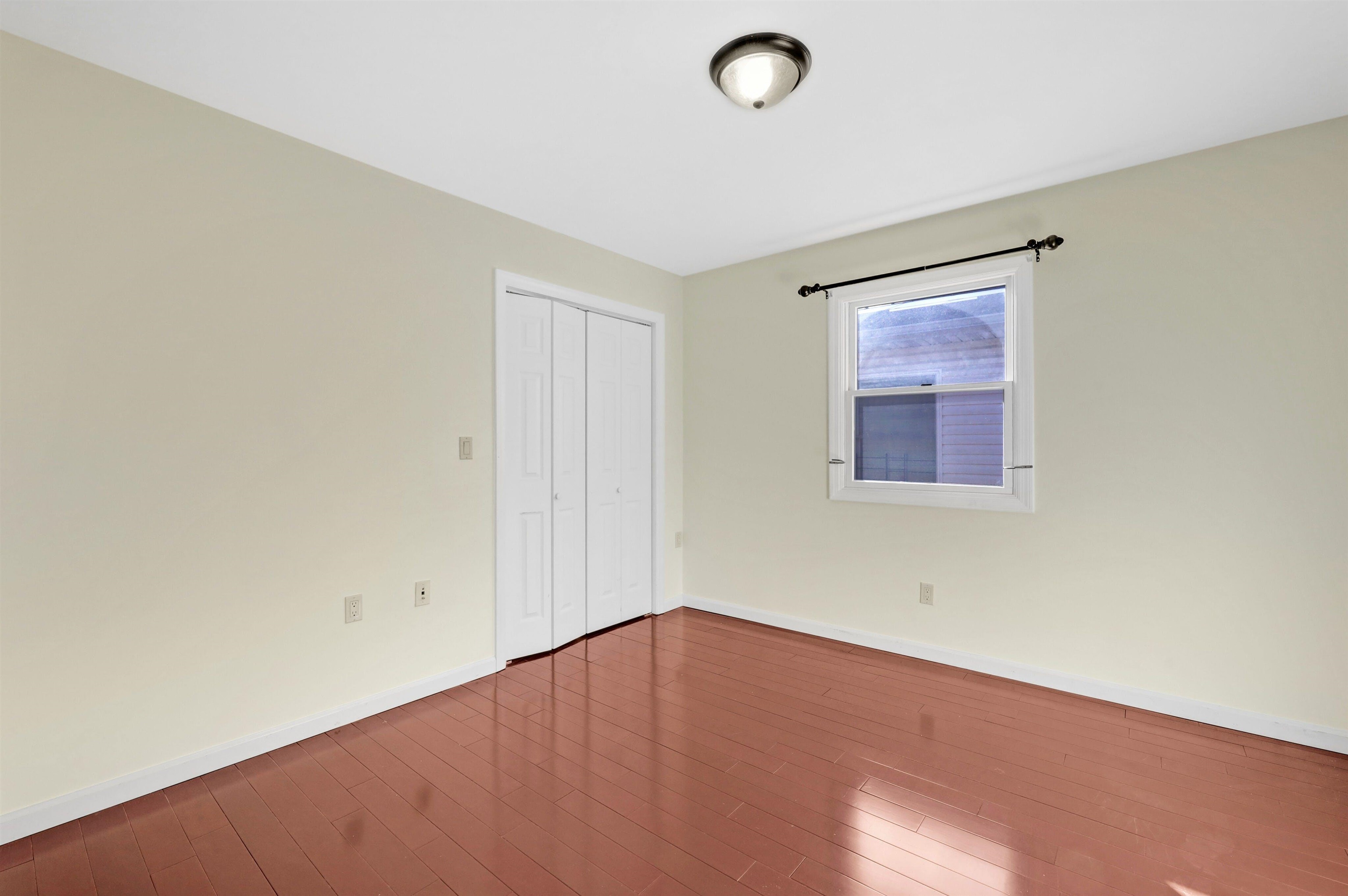 733 Chestnut Street, Unit A Secaucus, NJ 07094 - Photo 12 of 20 an empty room with a workbench