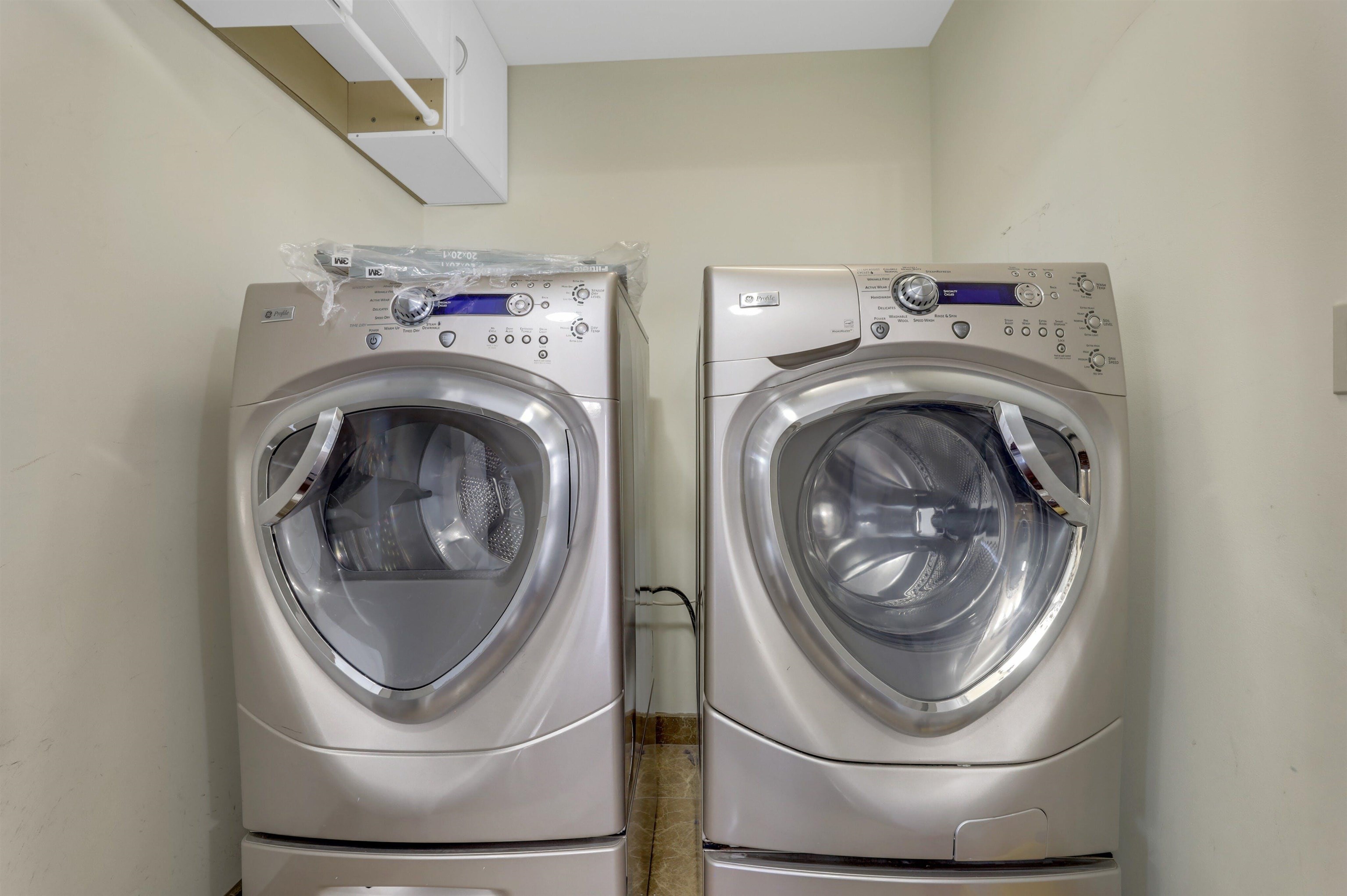 733 Chestnut Street, Unit A Secaucus, NJ 07094 - Photo 17 of 20 a utility room with dryer and washer