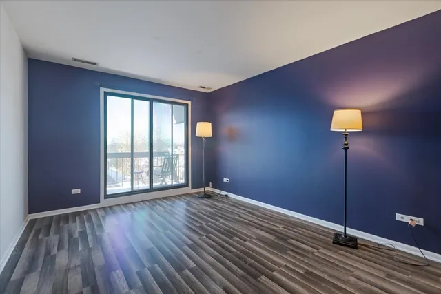 $345,000 | 7710 Dempster Street, Unit 404, Morton Grove, IL 60053