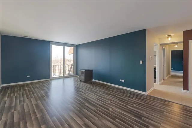 $345,000 | 7710 Dempster Street, Unit 404, Morton Grove, IL 60053