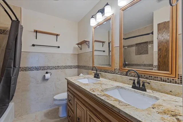 $345,000 | 7710 Dempster Street, Unit 404, Morton Grove, IL 60053