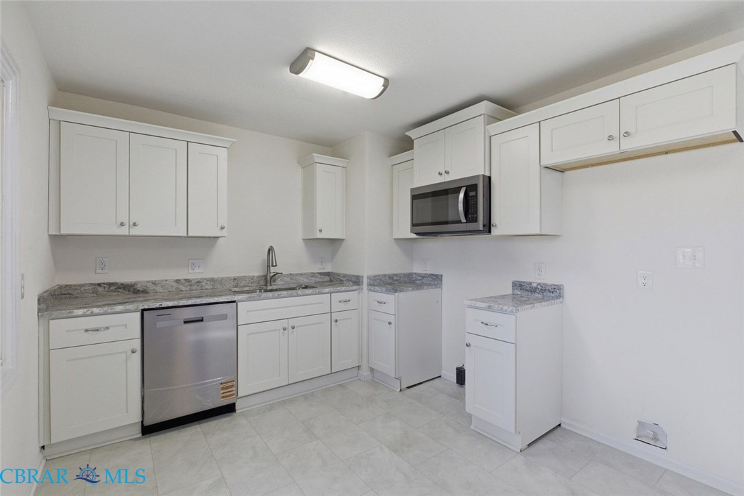 816 Smith Street Hampton, VA 23661 - Photo 10 of 24