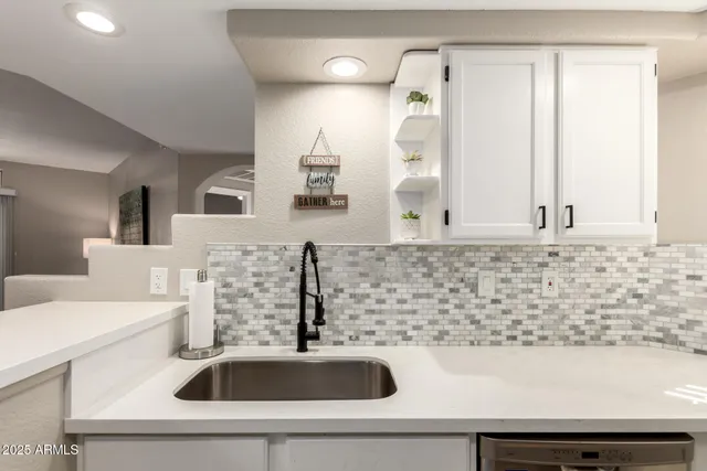 $315,000 | 10410 North Cave Creek Road, Unit 1082, Phoenix, AZ 85020