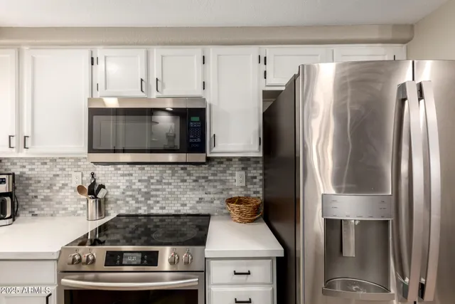 $315,000 | 10410 North Cave Creek Road, Unit 1082, Phoenix, AZ 85020