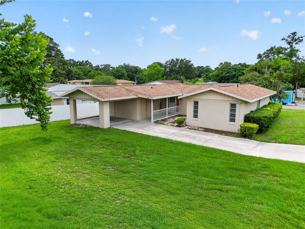 16 Lake Ct Loop Ocala, FL 34472 - Photo 1 of 17