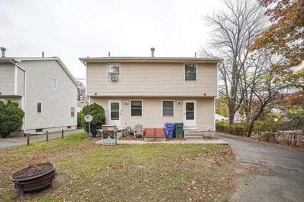 $425,000 | 878-880 St James Avenue, Springfield, MA 01104