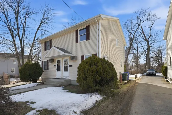 $425,000 | 878-880 St James Avenue, Springfield, MA 01104