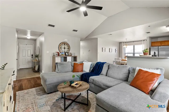 $1,600 | 1305 Travis Circle, Copperas Cove, TX 76522