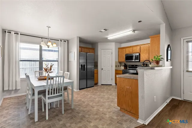 $1,600 | 1305 Travis Circle, Copperas Cove, TX 76522