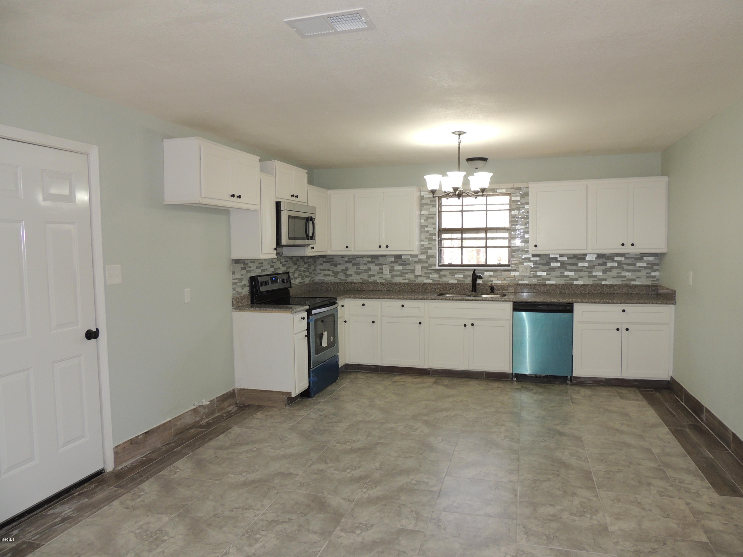 16228 Culbert Road Moss Point, MS 39562 - Photo 4 of 79 DSCN9521