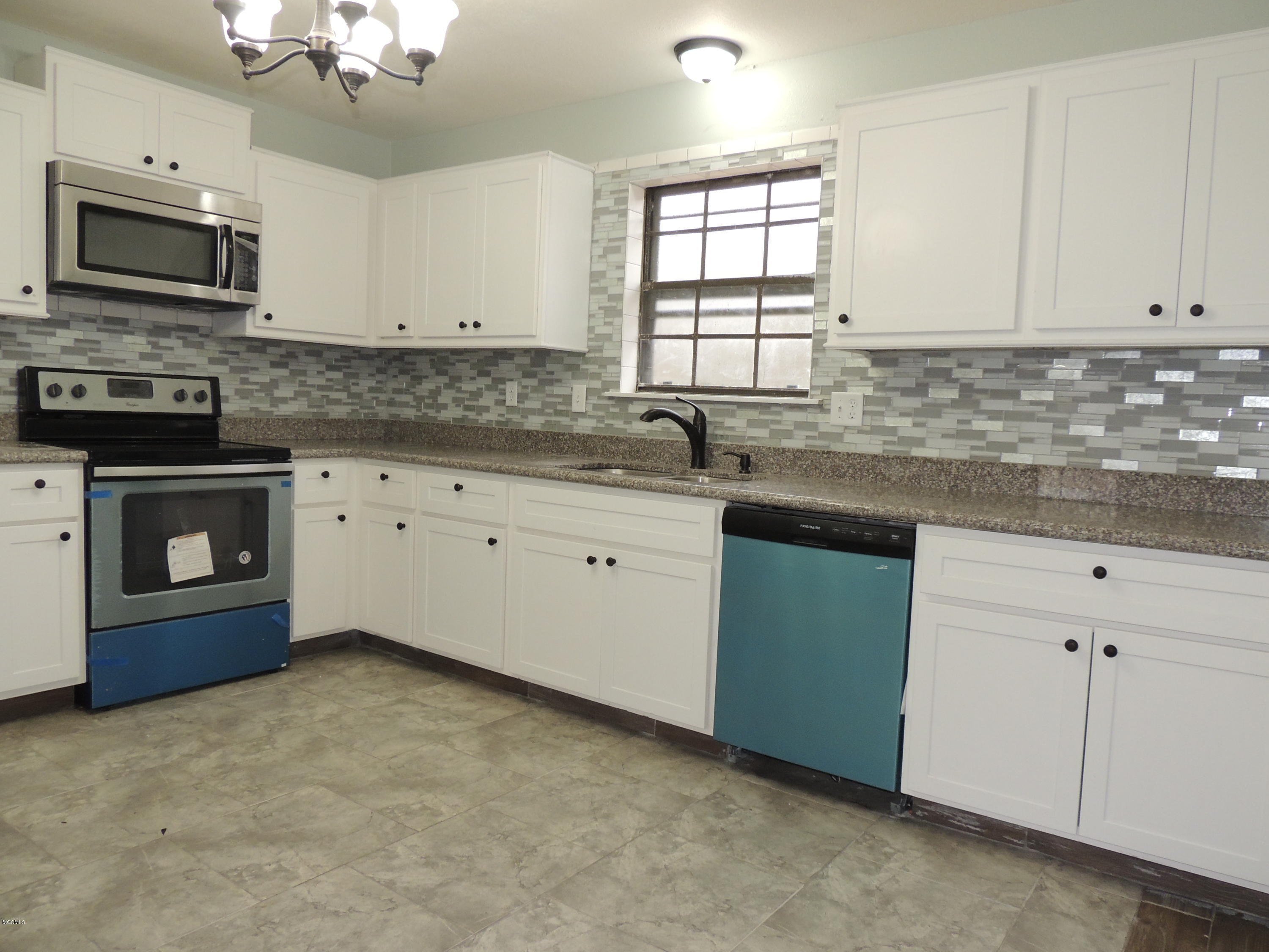 16228 Culbert Road Moss Point, MS 39562 - Photo 5 of 79 DSCN9456