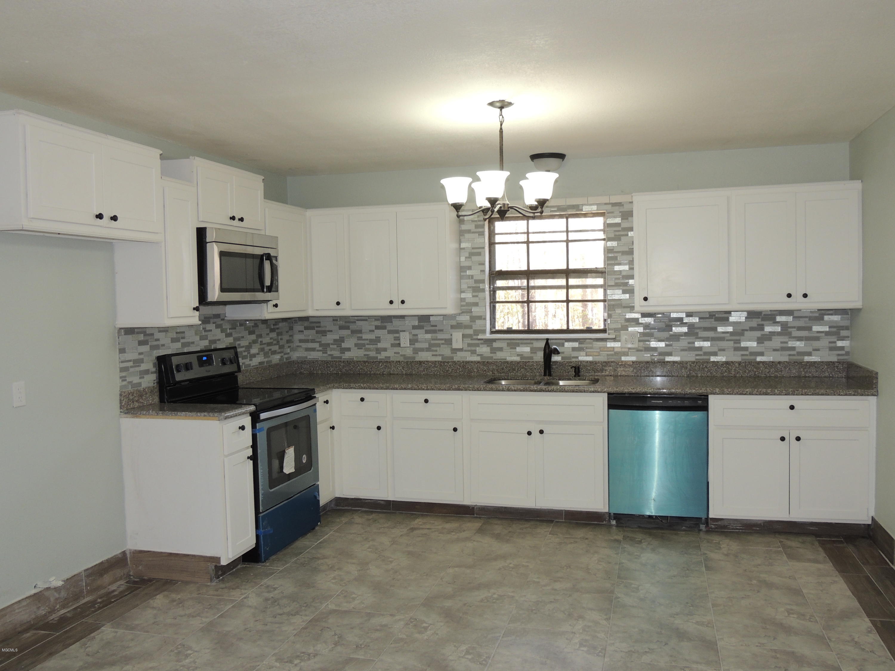 16228 Culbert Road Moss Point, MS 39562 - Photo 7 of 79 DSCN9524