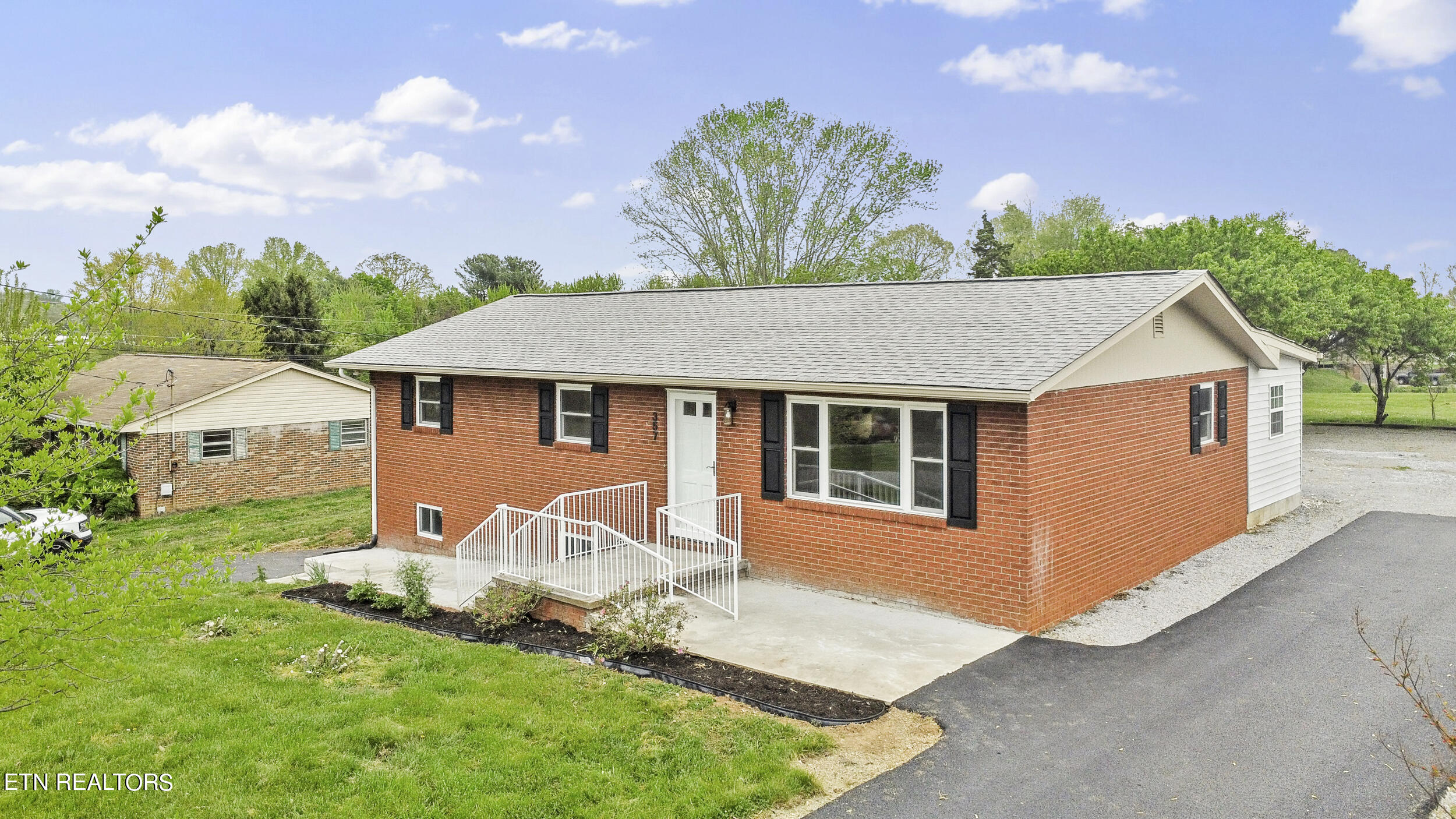 357 Carroll Road Morristown, TN 37813 - Photo 34 of 39 5_dji_0490.jpg