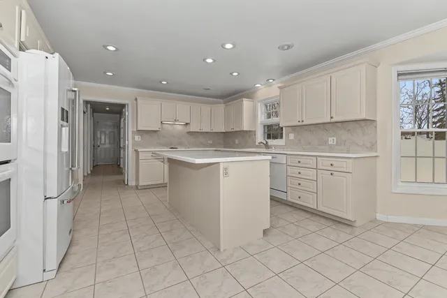 $575,000 | 22501 88th Street, Salem Lakes, WI 53168