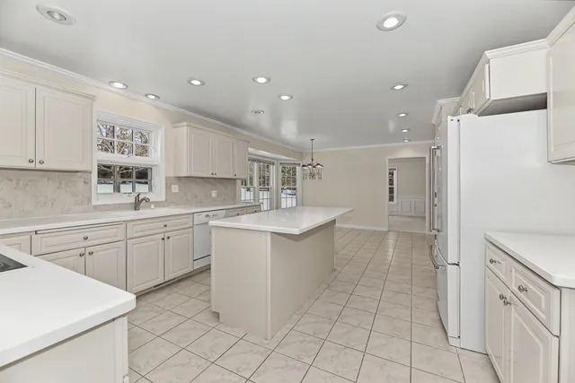 $575,000 | 22501 88th Street, Salem Lakes, WI 53168