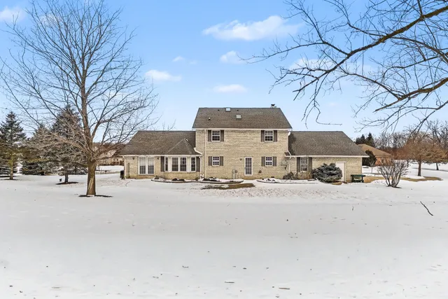 $575,000 | 22501 88th Street, Salem Lakes, WI 53168