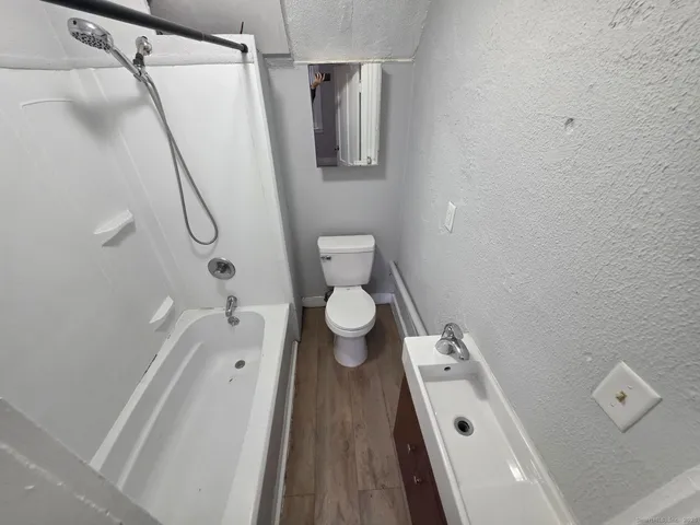 $1,400 | 186 Farren Avenue, Unit 3, New Haven, CT 06513