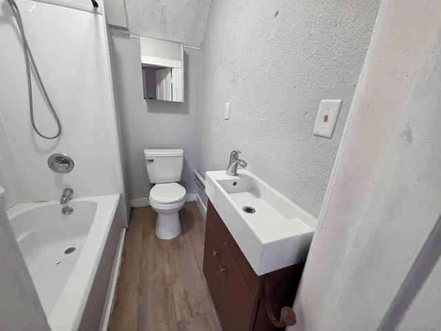 $1,400 | 186 Farren Avenue, Unit 3, New Haven, CT 06513