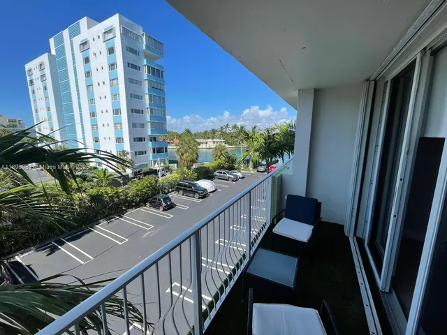 $2,650 | 10350 West Bay Harbor Drive, Unit 3M, Bay Harbor Islands, FL 33154