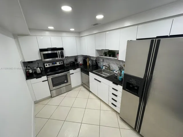 $2,650 | 10350 West Bay Harbor Drive, Unit 3M, Bay Harbor Islands, FL 33154