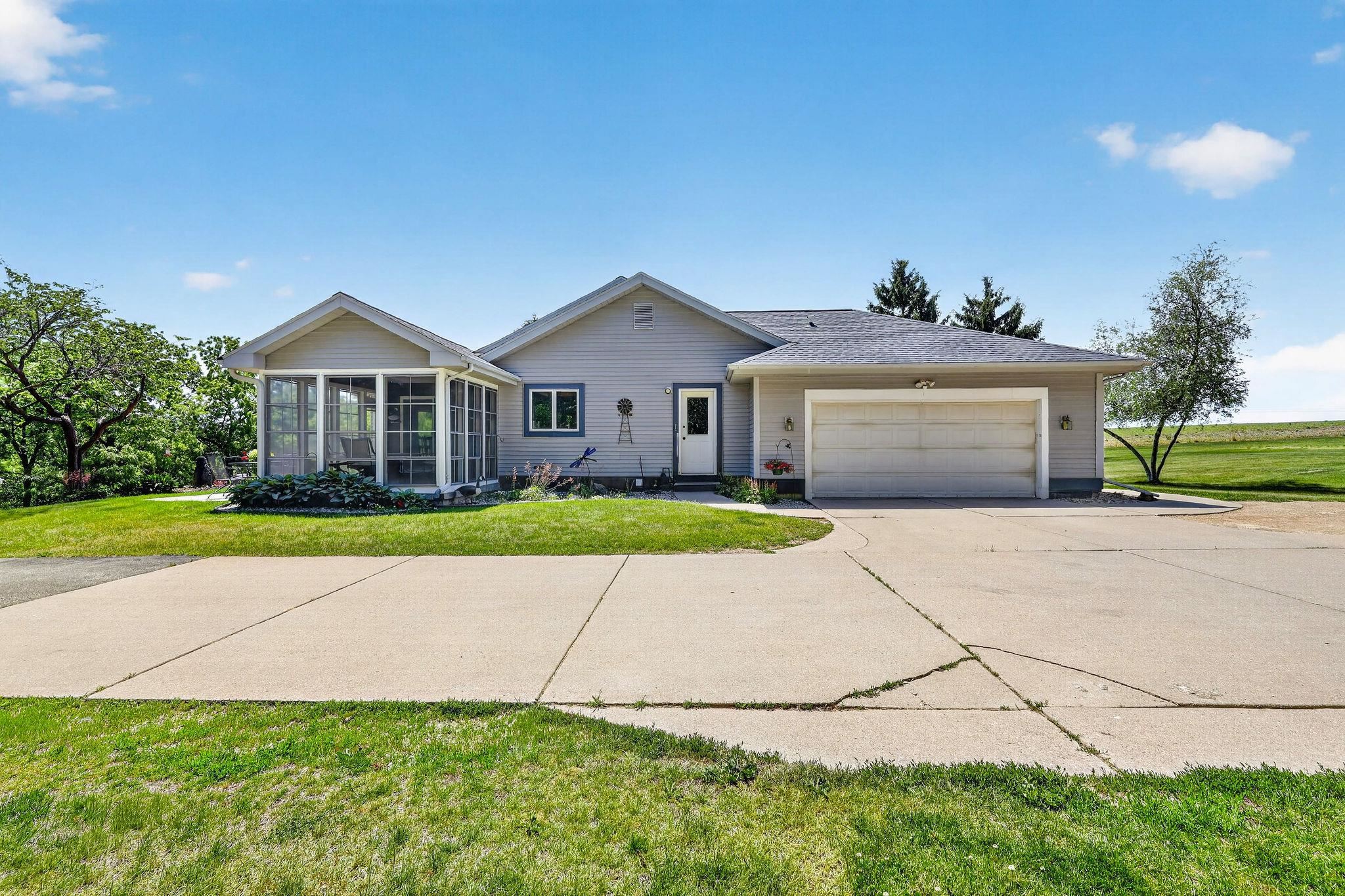 8766 Colby Road Mount Horeb, WI 53572 - Photo 4 of 73