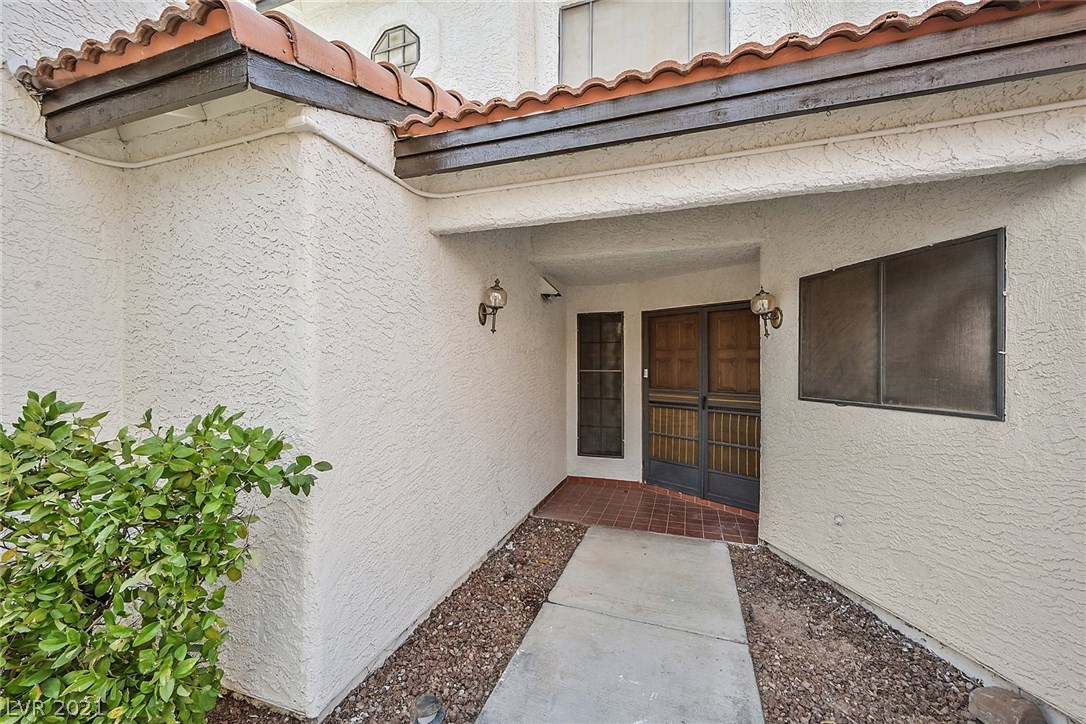 6560 West Beacon Road Las Vegas, NV 89108 - Photo 2 of 25 Gallery Image 2