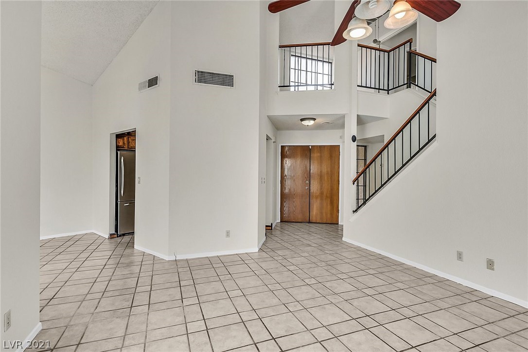6560 West Beacon Road Las Vegas, NV 89108 - Photo 4 of 25 Gallery Image 4