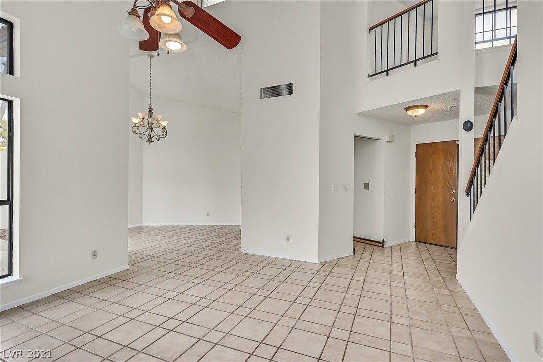 6560 West Beacon Road Las Vegas, NV 89108 - Photo 7 of 25 Gallery Image 7