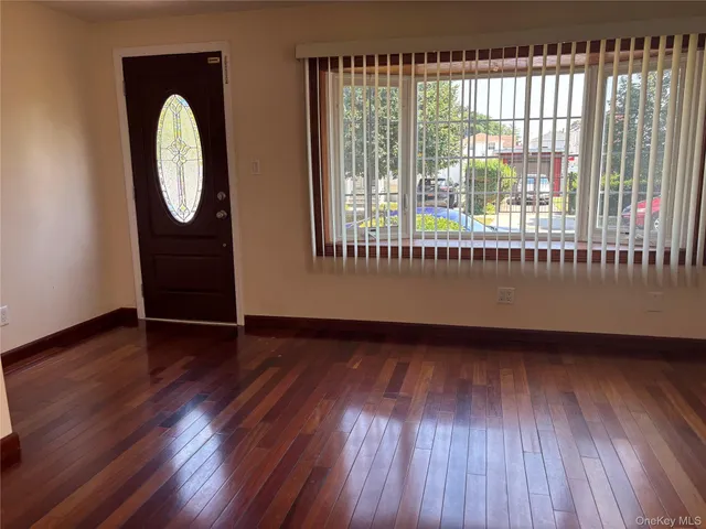 $760,000 | 104-18 216th Street | Queens Village