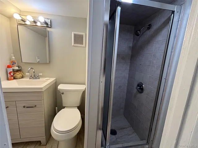 $760,000 | 104-18 216th Street | Queens Village