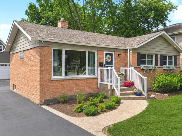 $825,000 | 2531 Glenview Road, Glenview, IL 60025