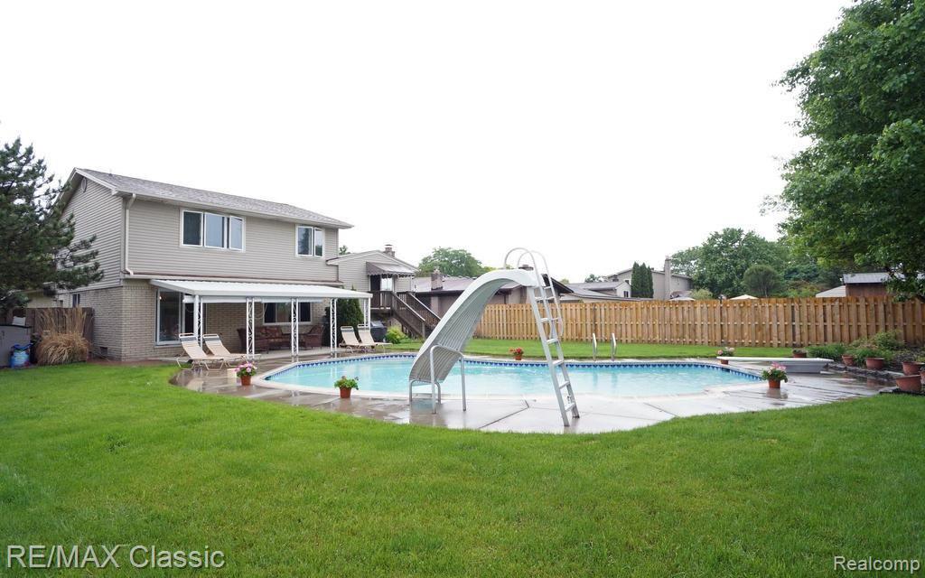 5993 Wedgewood Road Canton, MI 48187 - Photo 2 of 25 Custom Gunite Pool