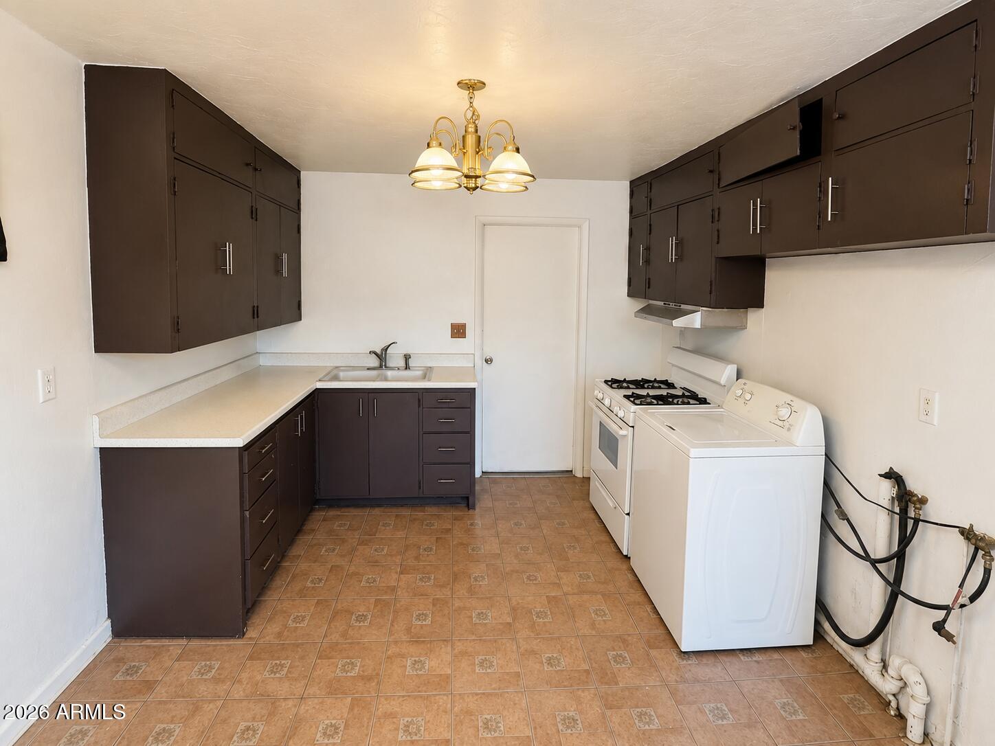 1508 East 9th Street Douglas, AZ 85607 - Photo 6 of 11 Kitchen
