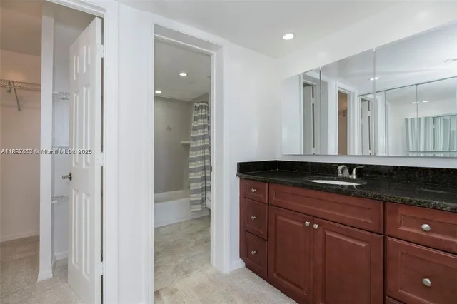 $2,600 | 801 Lake Shore Drive, Unit 502, Lake Park, FL 33403