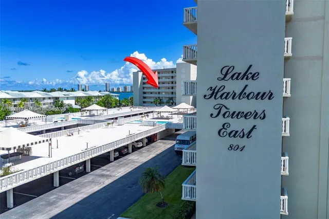 $2,600 | 801 Lake Shore Drive, Unit 502, Lake Park, FL 33403