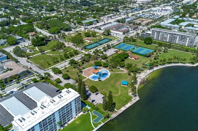 $2,600 | 801 Lake Shore Drive, Unit 502, Lake Park, FL 33403