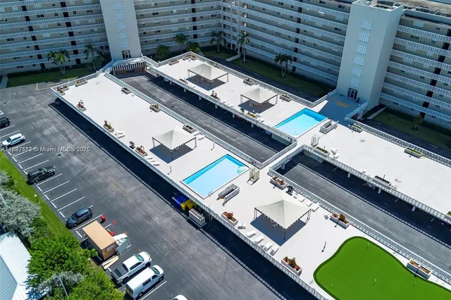 $2,600 | 801 Lake Shore Drive, Unit 502, Lake Park, FL 33403